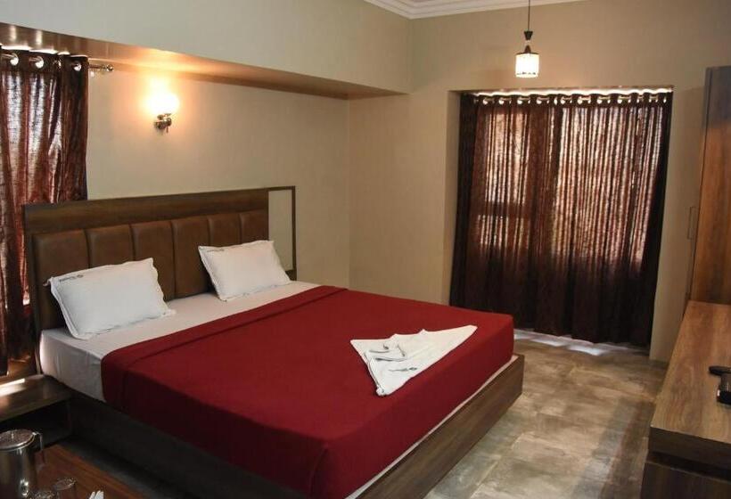 Номер Deluxe, Vrindavan Deluxe, Kolhapur