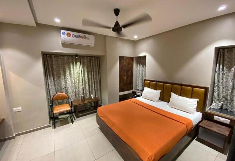 Номер Deluxe, Vrindavan Deluxe, Kolhapur