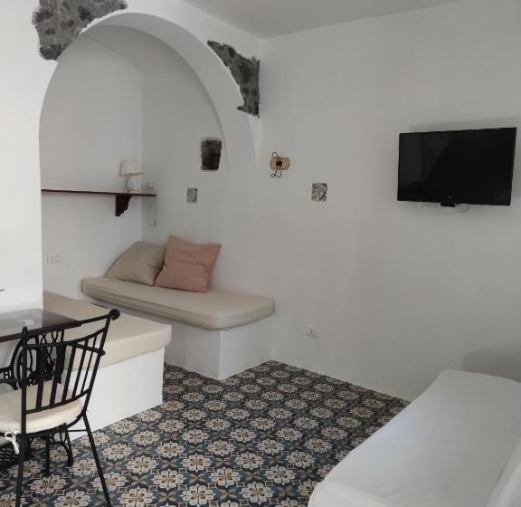 اتاق استاندارد چهار تخته, Antica Dimora Santa Marina Salina