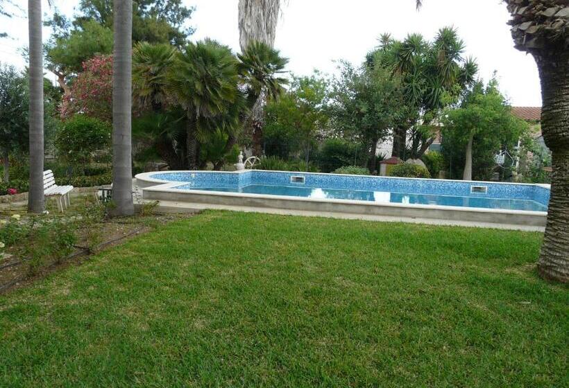 Номер Стандарт Вид на Сад, Villa Yucca