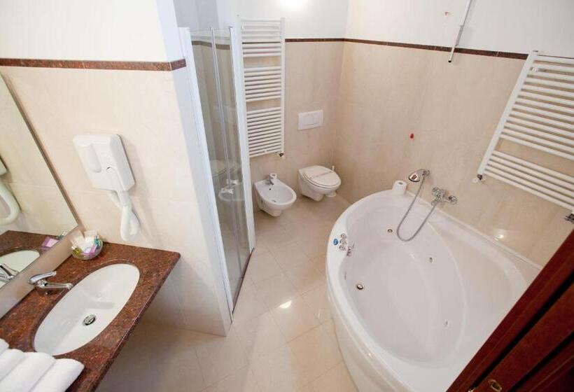 Полулюкс, Eurohotel Palace Maniago