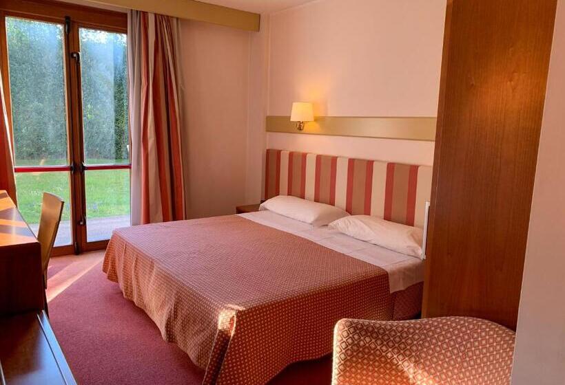 Номер Deluxe, Eurohotel Palace Maniago