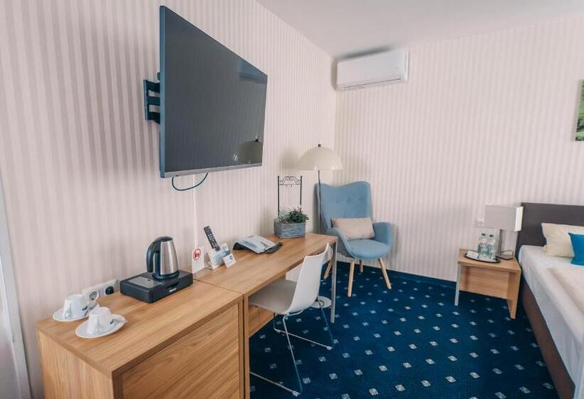 Номер Deluxe, Benger