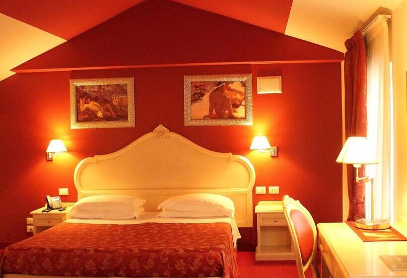 Номер Стандарт Трехместный, Capovilla
