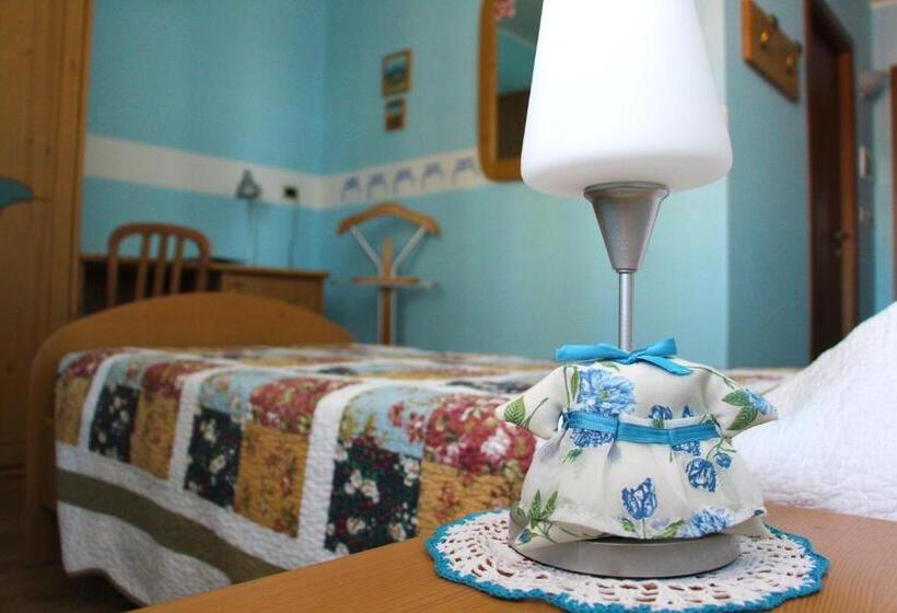 اتاق استاندارد یک نفره, La Fontana
