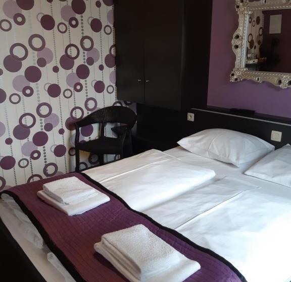 Номер Стандарт, Ravel Hotel Cyrano