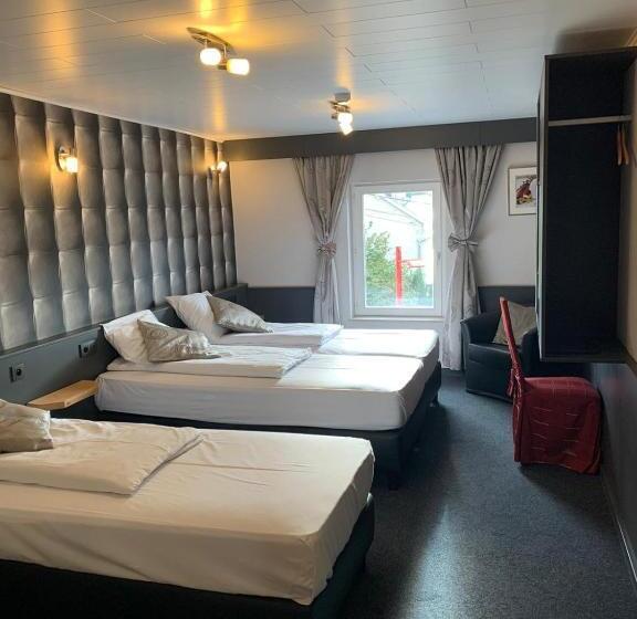 Номер Стандарт Трехместный, Ravel Hotel Cyrano