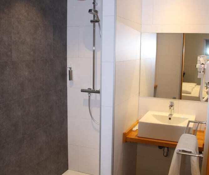 Номер Стандарт Трехместный, Ravel Hotel Cyrano