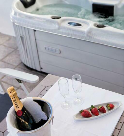 Номер Superior Вид на Море, Yades Suites & Spa   Adults Only
