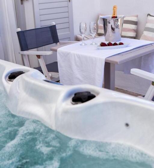 Номер Superior Вид на Море, Yades Suites & Spa   Adults Only