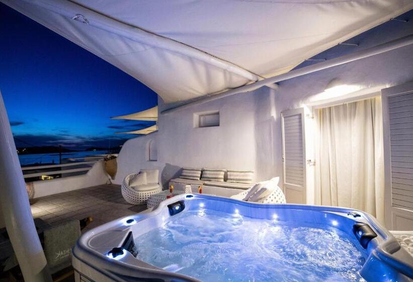 Люкс Вид на Море с Гидромассажем, Yades Suites & Spa   Adults Only