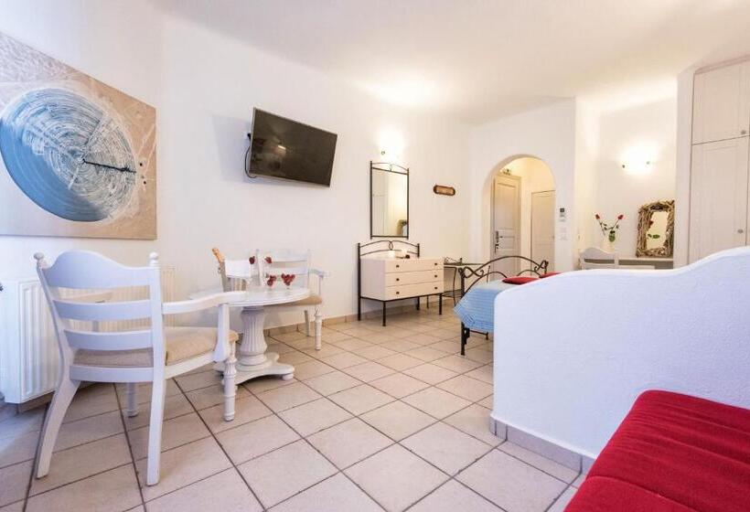 Люкс Вид на Море с Гидромассажем, Yades Suites & Spa   Adults Only