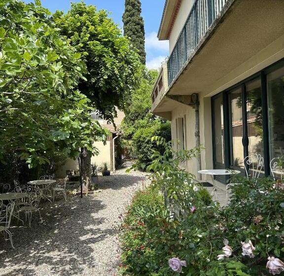 Номер Deluxe, La Villa Carcassonne, Cité 8 Min à Pieds, Clim, Piscine, Full Wifi, Borne 7,5kw, Vélo élect, Parking