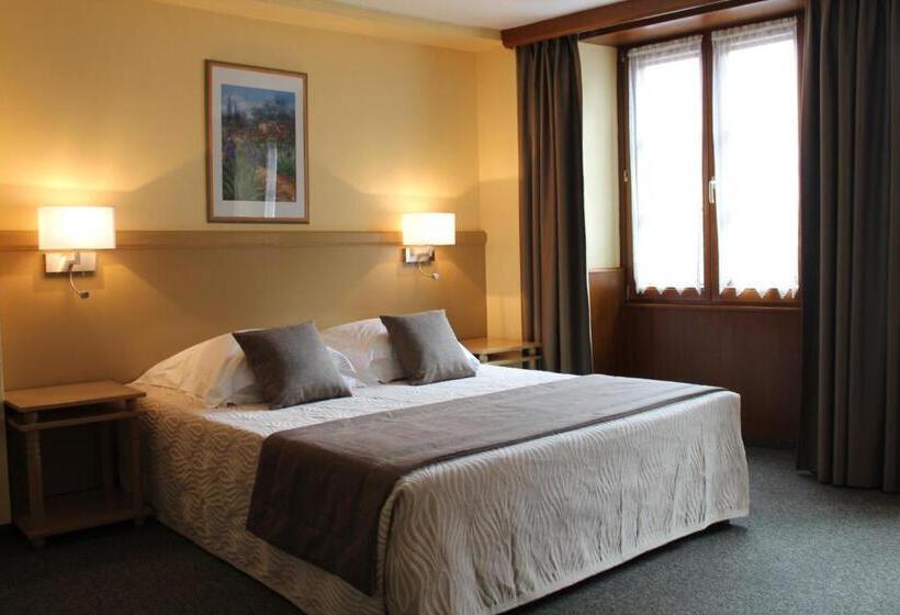 Номер Комфорт, Auberge Des Trois Châteaux