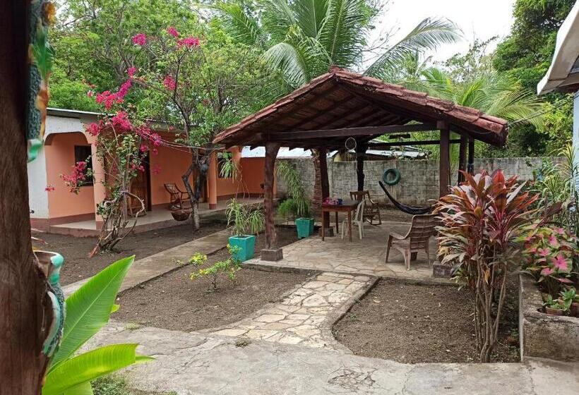 Трехместный Номер Стандарт Вид на Сад, Ometepe House
