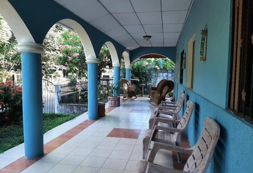 Трехместный Номер Стандарт с Видом, Ometepe House
