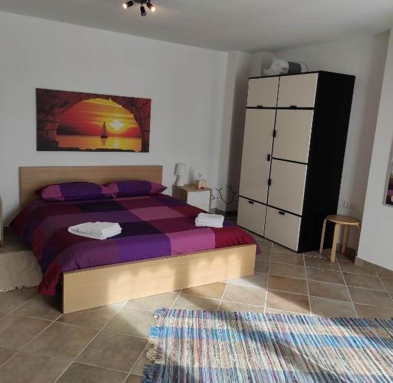 Семейный Номер, B&b Anyme