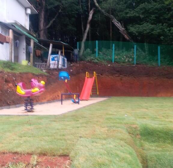 Номер Deluxe с Балконом, Vista Suites Doddabetta Ooty By Bestinn Leisure