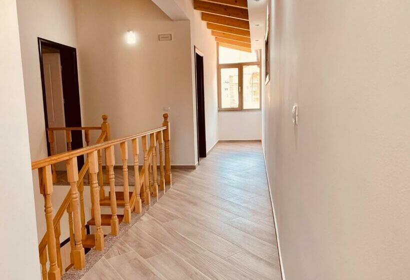 Номер Стандарт с Балконом, Elma Guest House