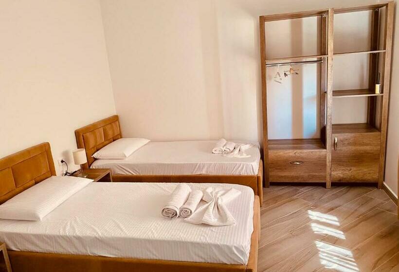 Номер Стандарт Вид на Горы, Elma Guest House