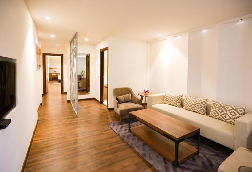 سوئیت پرزیدنت, Regenta Suites Gurugram, Sohna Road, Sector 49