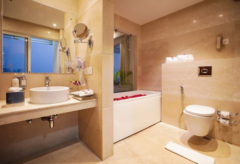 سوئیت پرزیدنت, Regenta Suites Gurugram, Sohna Road, Sector 49