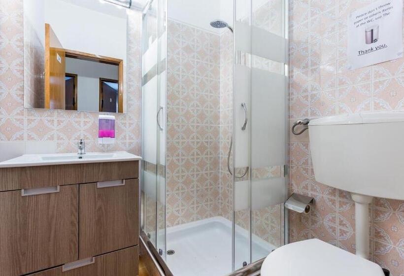 اتاق استاندارد با بالکن, Safari Beach Guest House