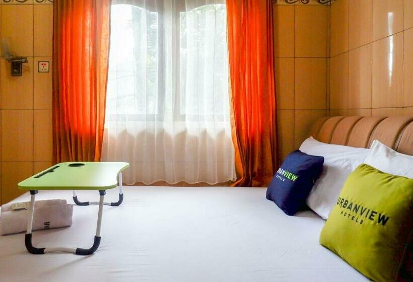 Номер Superior, Urbanview Hotel Anugrah Kendal By Reddoorz