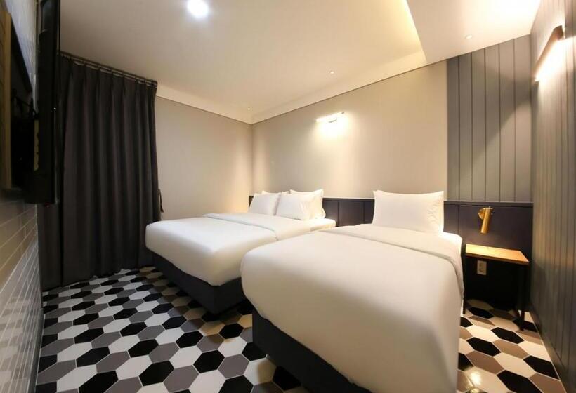 اتاق سوپریور با چشم‌انداز شهر, West In Hotel Yeosu