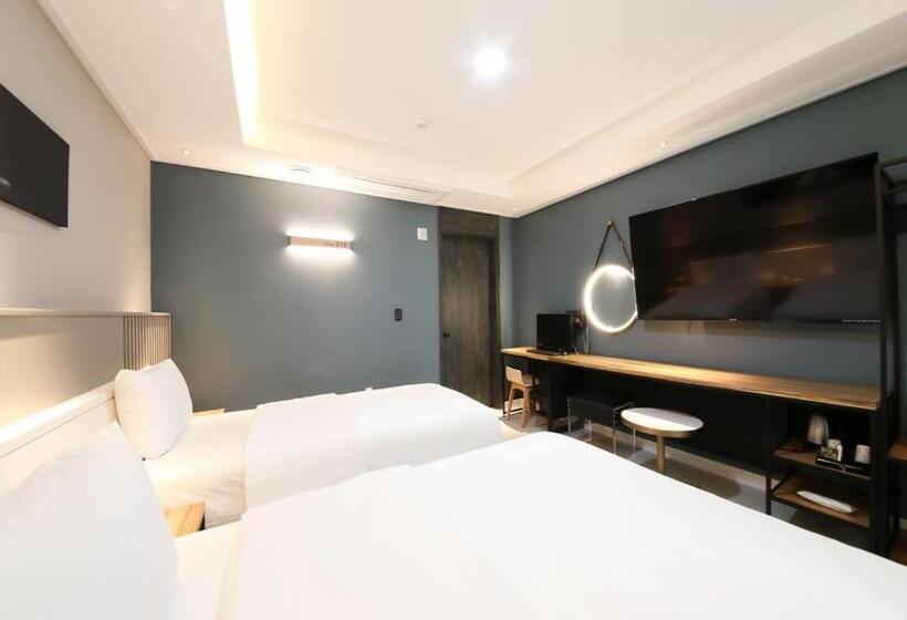 خانه 1 خوابه, West In Hotel Yeosu
