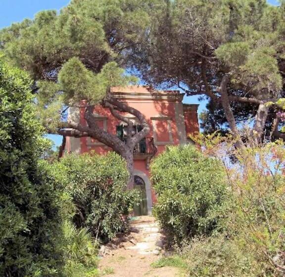 استودیوی استاندارد, Agriturismo Del Monte