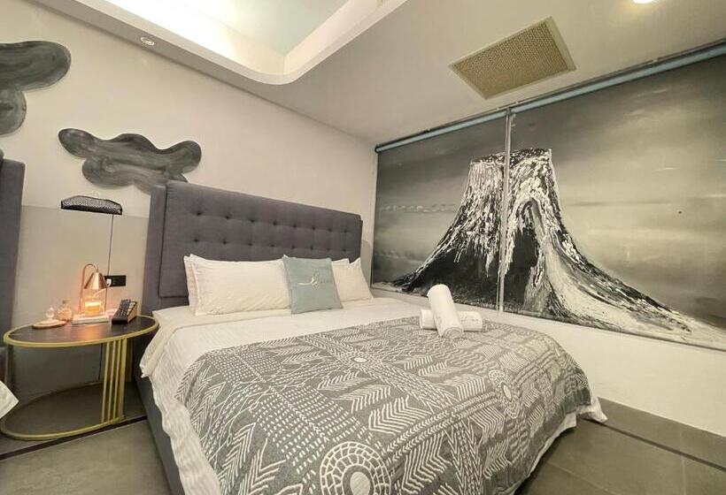 اتاق استاندارد چهار تخته با چشم‌انداز دریا, Sky Villa   南灣薇拉海景莊園 包棟villa