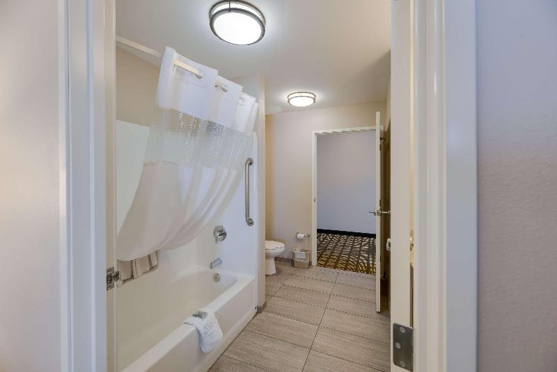 Люкс, Best Western North Bryant Inn