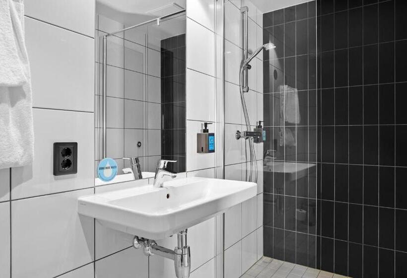 اتاق استاندارد با بالکن, Comfort Hotel Xpress Central Station