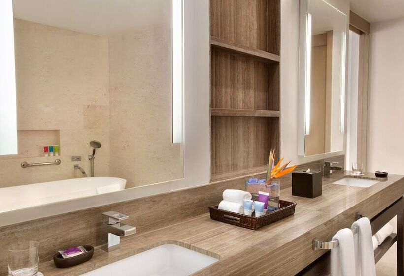 سوییت جونیور, Hyatt Zilara Rose Hall Adults Only All Inclusive