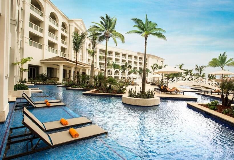 Swim-up suite, Hyatt Zilara Rose Hall Adults Only All Inclusive