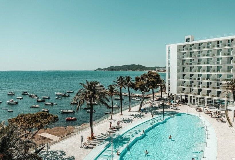 プールビュースタンダードルーム, The Ibiza Twiins 4* Sup