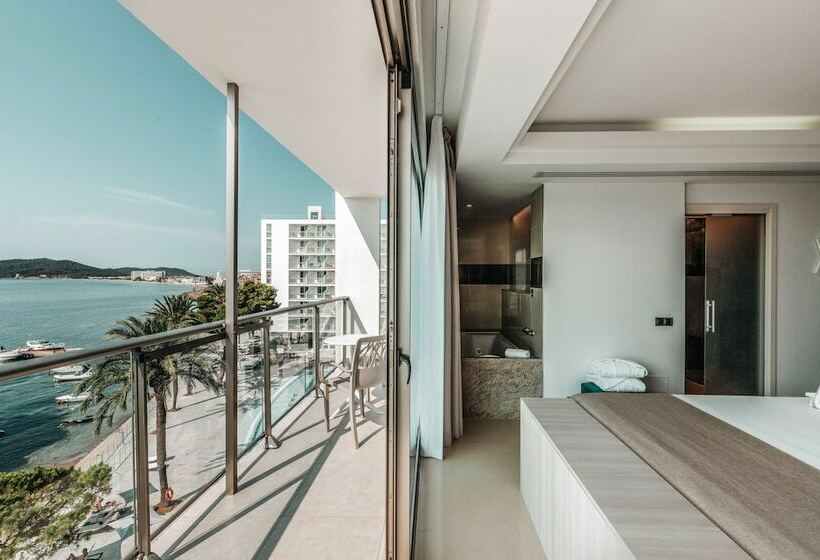 オーシャンビューのプレミアムルーム。, The Ibiza Twiins 4* Sup