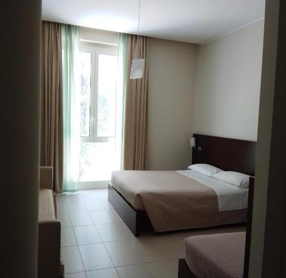 标准三人间, Martur Resort