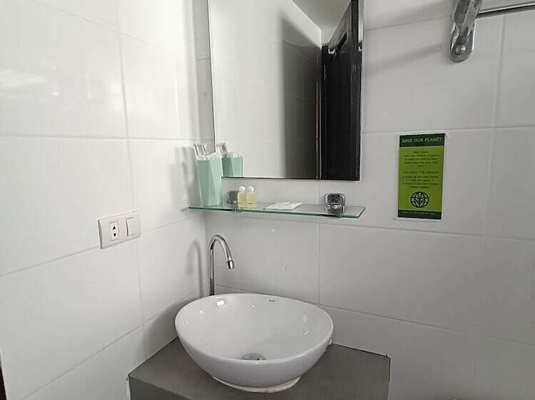 חדר סטנדרט, Noble House Patong