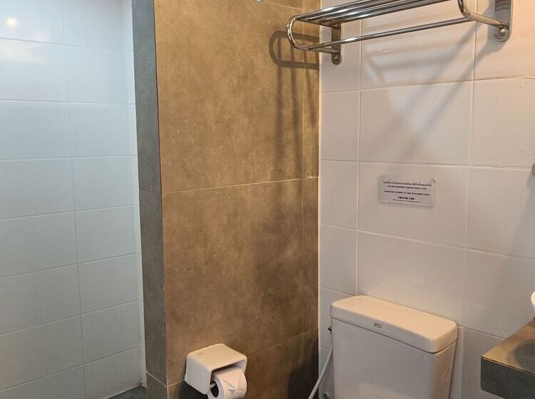 חדר סטנדרט, Noble House Patong