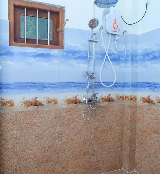 Трехместный Номер Deluxe, Gold Sand Resort