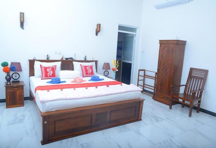 Трехместный Номер Deluxe, Gold Sand Resort