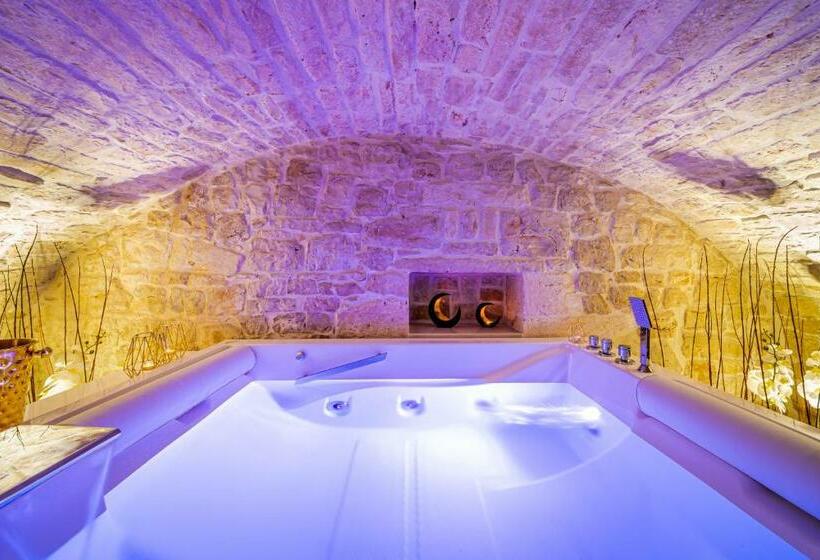 Номер Стандарт с Гидромассажем, Gold Suite B&b