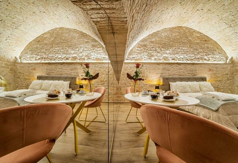 Номер Стандарт с Гидромассажем, Gold Suite B&b