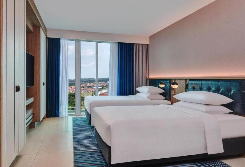 Номер Deluxe с Балконом, Four Points By Sheraton Desaru