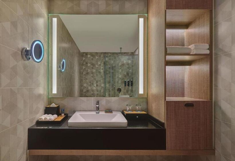 Номер Premium с Балконом, Four Points By Sheraton Desaru