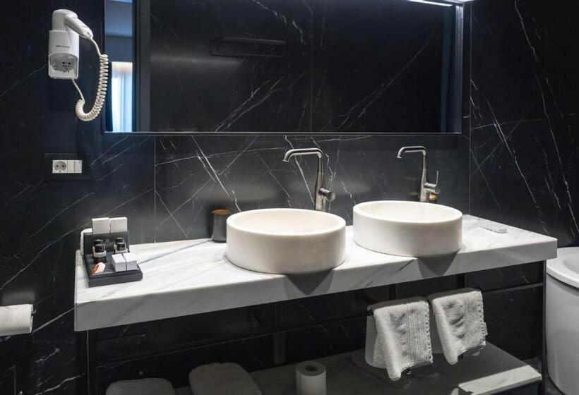 带1个卧室的带阳台的公寓, Moncafe Hotel Etico Tirana
