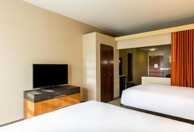 سوییت, Cambria Hotel Plano   Frisco