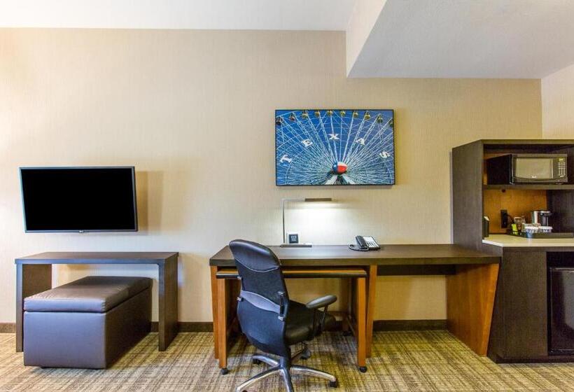 سوئیت با وان آب گرم, Cambria Hotel Plano   Frisco